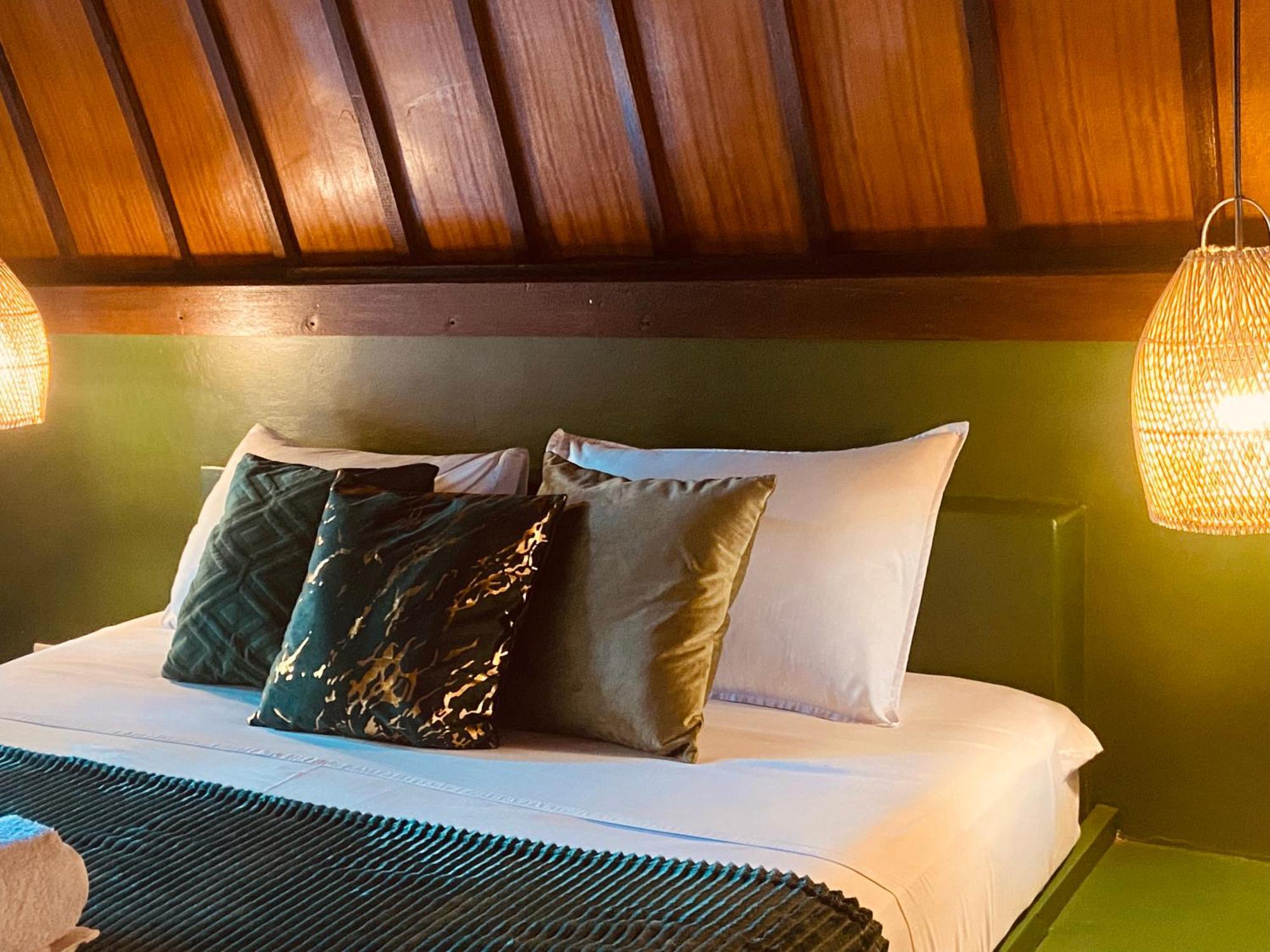 Mowglis Gili Air Hotel Exterior photo