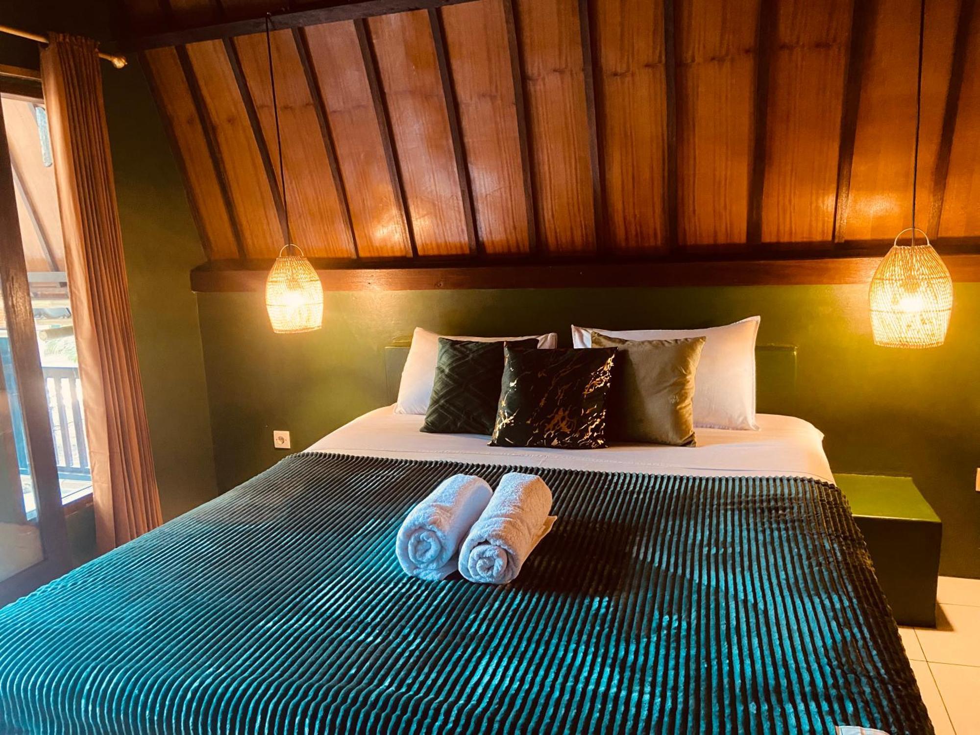 Mowglis Gili Air Hotel Exterior photo