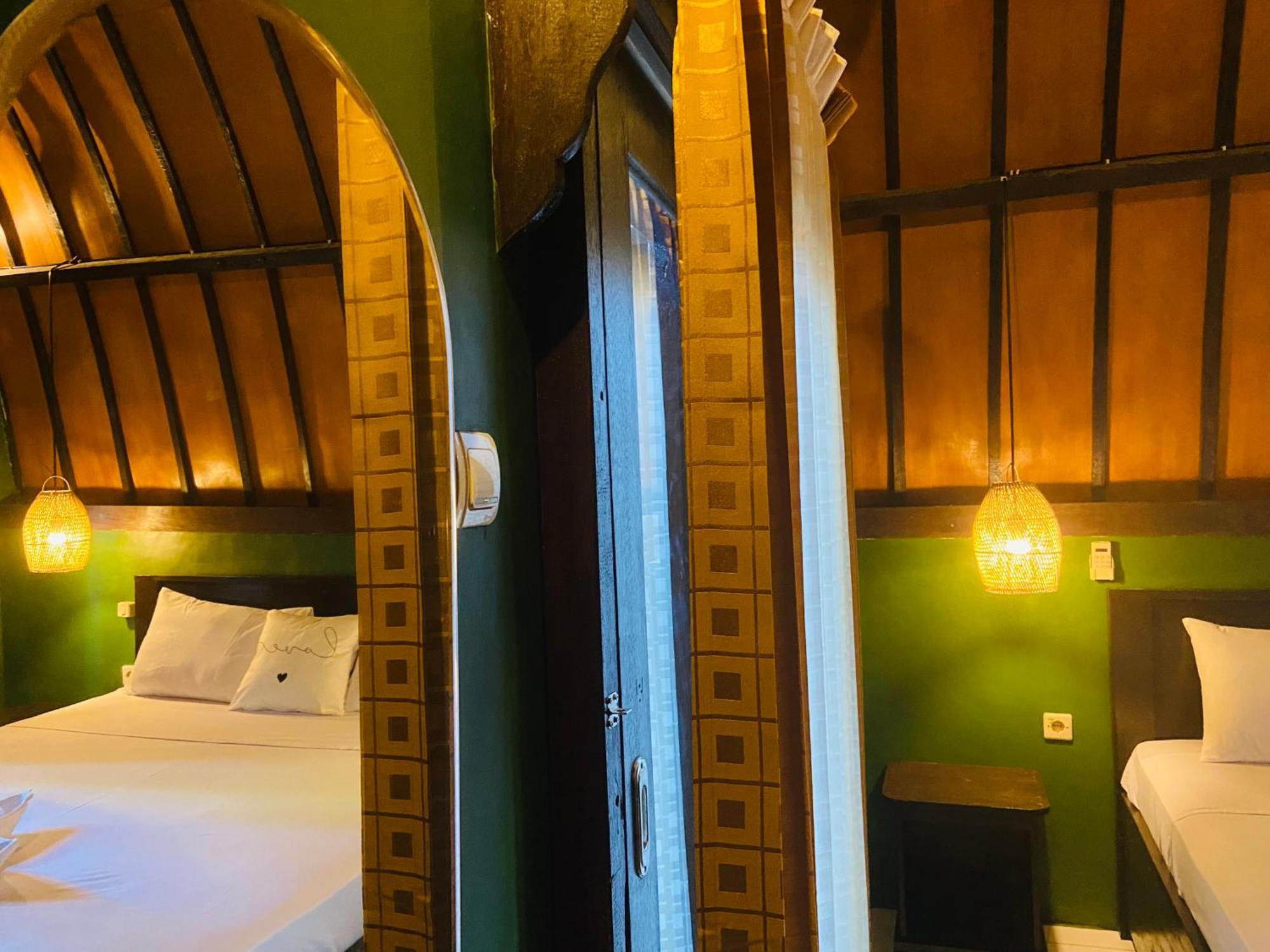 Mowglis Gili Air Hotel Exterior photo