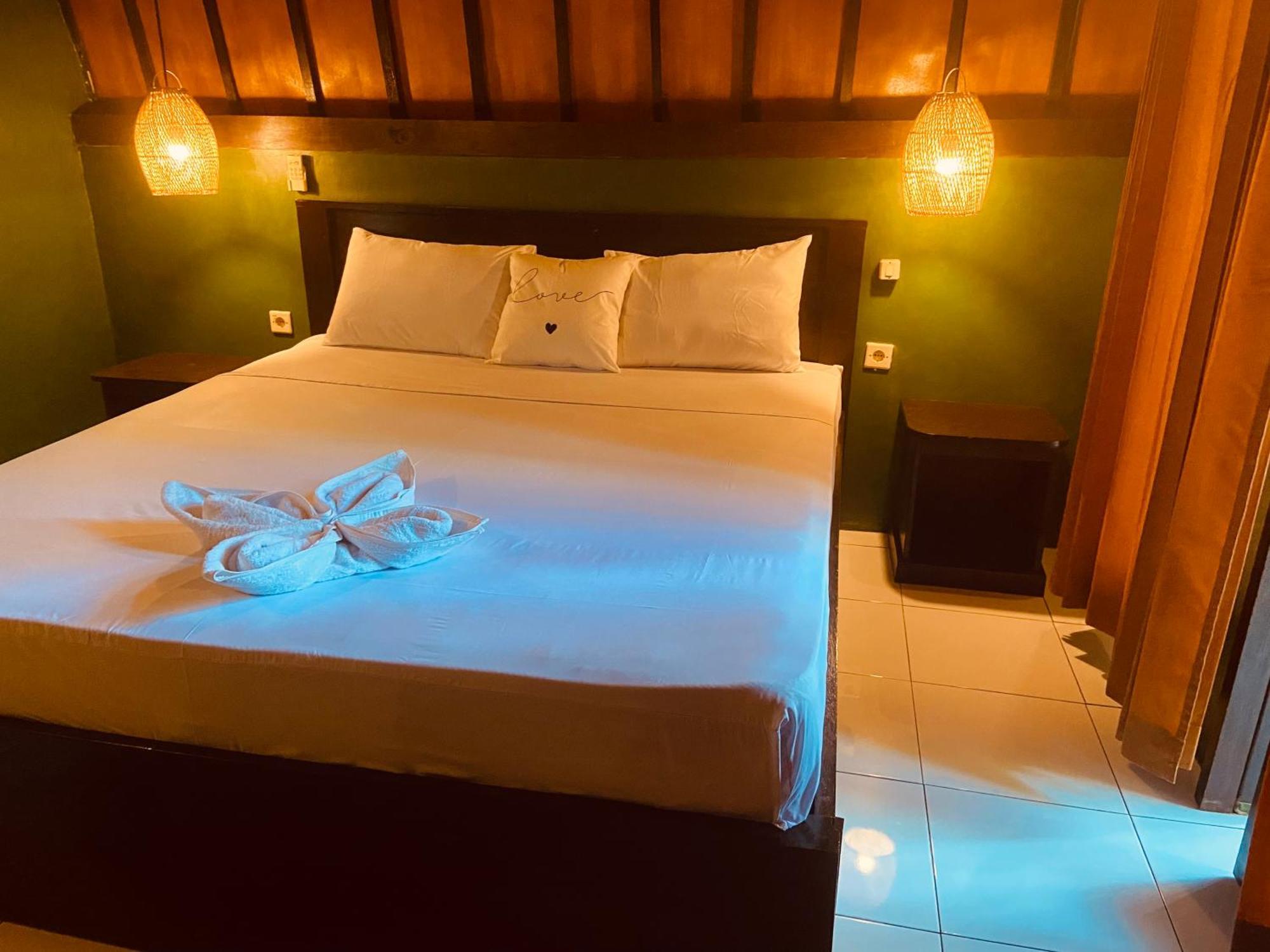 Mowglis Gili Air Hotel Exterior photo