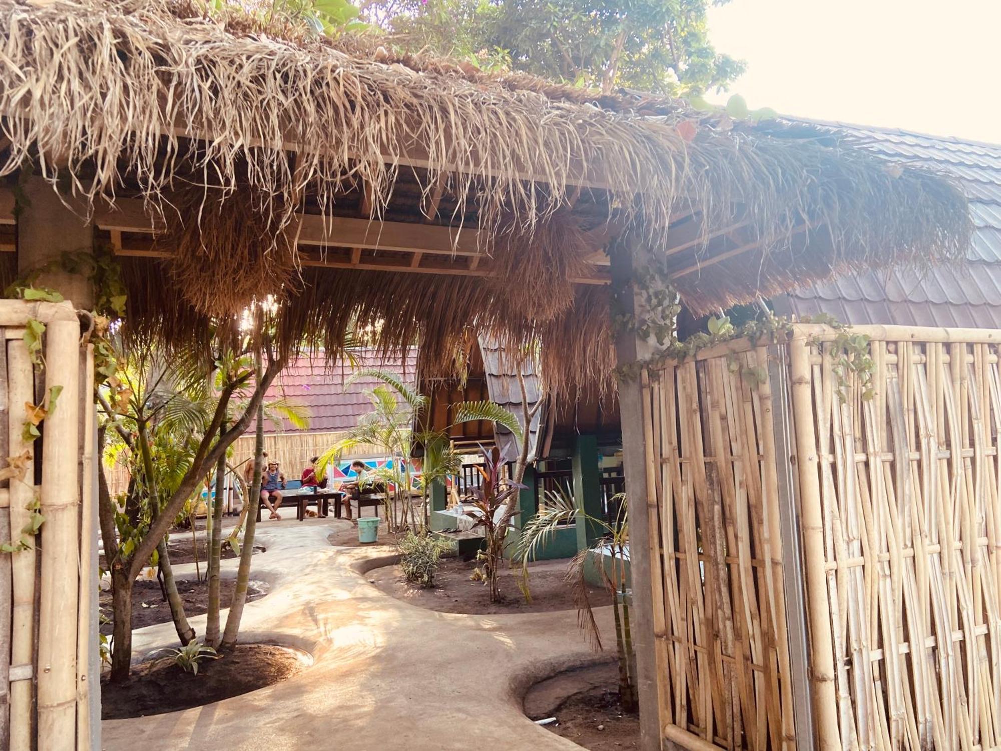 Mowglis Gili Air Hotel Exterior photo
